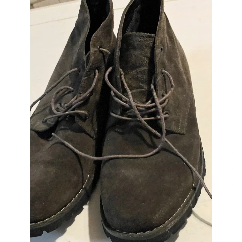 Kenneth Cole New York Lug-Xury Mens 11M Dark Olive Grey Suede Chukka Boots Lug